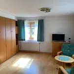 Schoenegg Apartmán *
